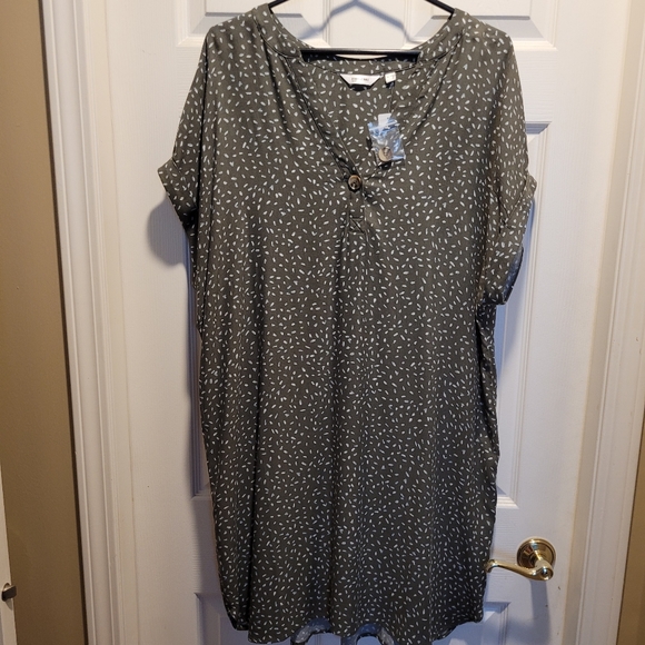 Reitmans printed twill split neck shift dress. Olive green. US XL. - Picture 1 of 9